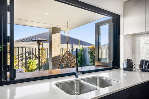 Amberton Beachs Little Paradise By Swan Bnb - Accommodation Nelson Bay 0