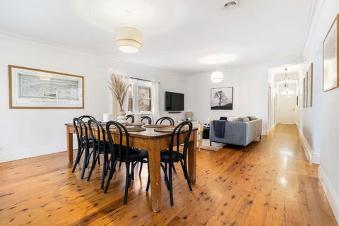 Ambrose On Byng - Central Location - Accommodation Nelson Bay 0