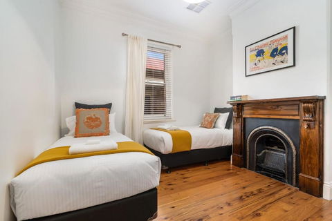 Ambrose On Byng - Central Location - Accommodation Nelson Bay 4