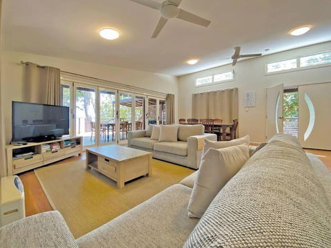 AMITY SEASIDE - Accommodation Nelson Bay 3