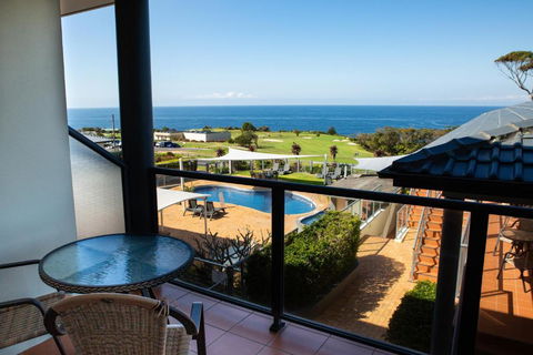 Amooran Oceanside Apartments And Motel - Accommodation Nelson Bay 3