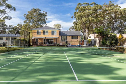 Anglesey - Pet Friendly With Pool & Tennis Court - 4 Mins Walk To Beach - Accommodation Nelson Bay 3