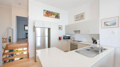 Angourie Blue 3 - Accommodation Nelson Bay 2