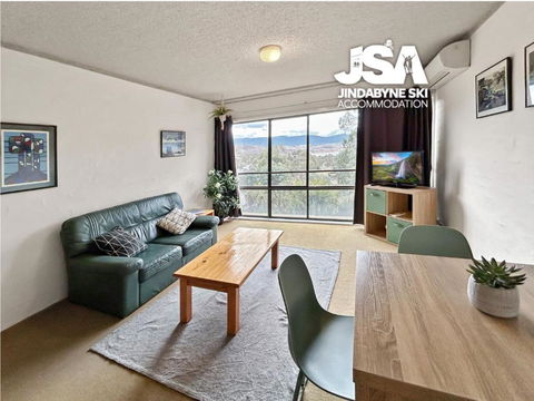 Alpine Mountain View Kirwan 10 - Accommodation Nelson Bay 0