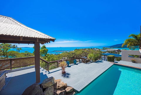 Airlie Beach Seaviews - Accommodation Nelson Bay 3
