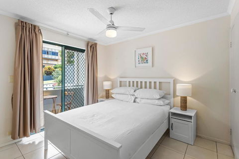 Albion Convenient Hideaway With Parking & Balcony - Accommodation Nelson Bay 1