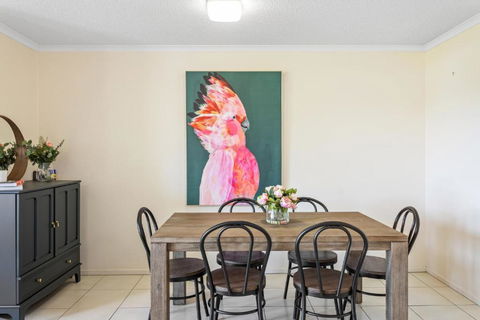 Albion Convenient Hideaway With Parking & Balcony - Accommodation Nelson Bay 3