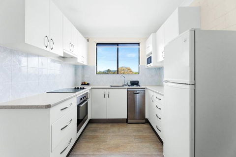 Apollo Unit 14 1st Floor - Accommodation Nelson Bay 4