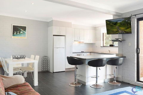 Apollo Unit 15 1st Floor - Accommodation Nelson Bay 1