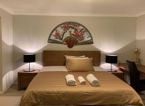 Apple House Truganina - Accommodation Nelson Bay 0