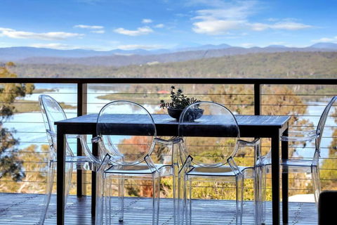 Aqua La Vista - 4 Bedroom Pet Friendly House - Accommodation Nelson Bay 0