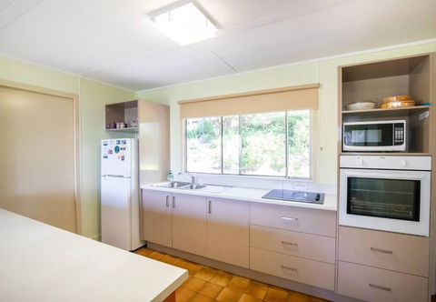 ARCADIA -Straddie Original 3 Bedroom House With Ocean Views - Accommodation Nelson Bay 3