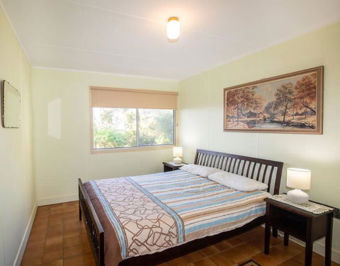 ARCADIA -Straddie Original 3 Bedroom House With Ocean Views - Accommodation Nelson Bay 4