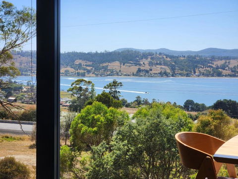 Armalong Winery Chalets - Accommodation Nelson Bay 4