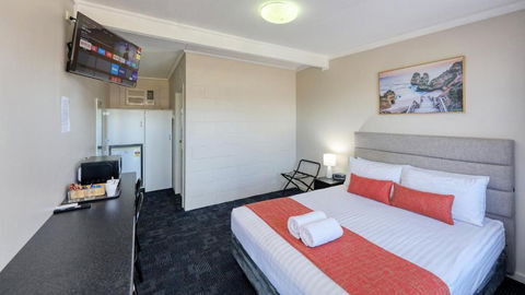 Artesian Motor Inn Under New Management RAMS Motel - Accommodation Nelson Bay 3