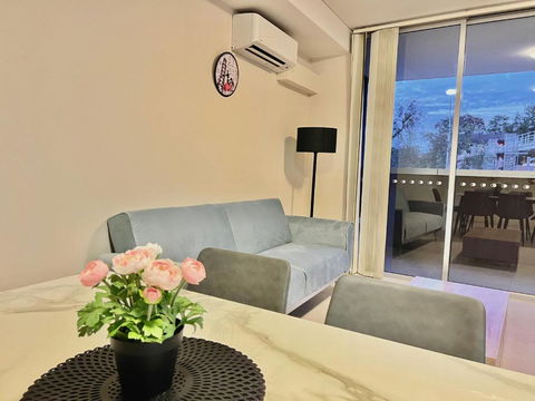 Ashfield 2 Br Apt Bus&Train Shop Parking - Accommodation Nelson Bay 3
