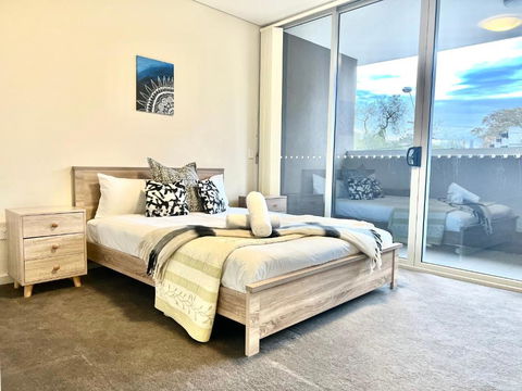 Ashfield 2 Br Apt Bus&Train Shop Parking - Accommodation Nelson Bay 0