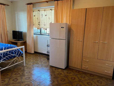 Aspley Bedroom & Share Bathroom With Other Guests - Accommodation Nelson Bay 3