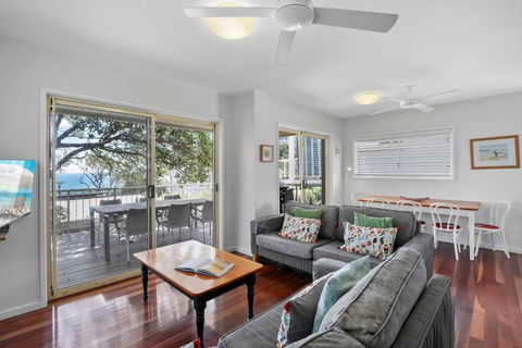 At Cylinder 1 - Accommodation Nelson Bay 0