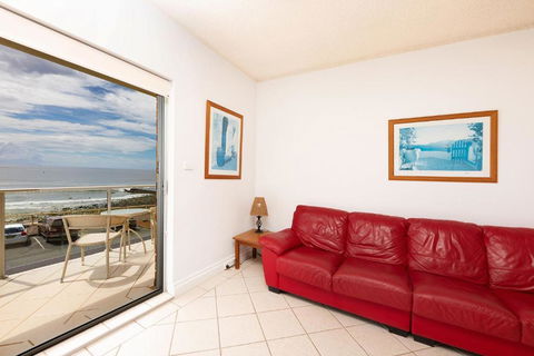 At The Beach, Debra Court Unit 5 - Accommodation Nelson Bay 2