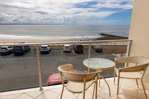 At The Beach, Debra Court Unit 5 - Accommodation Nelson Bay 3
