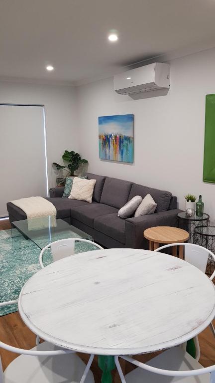 At Home Apartments - Accommodation Nelson Bay 4