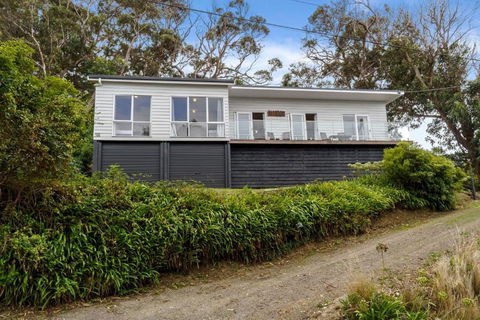 Attunga - Accommodation Nelson Bay 0
