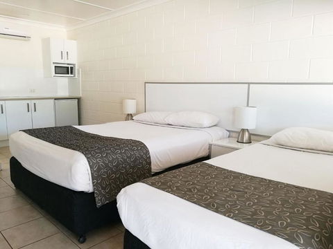 Augathella Motel & Caravan Park - Accommodation Nelson Bay 0