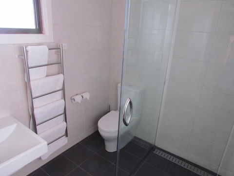 Augathella Motel & Caravan Park - Accommodation Nelson Bay 1