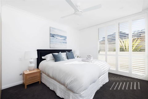 Aura 3 Spectacular Beachside Views - Accommodation Nelson Bay 4