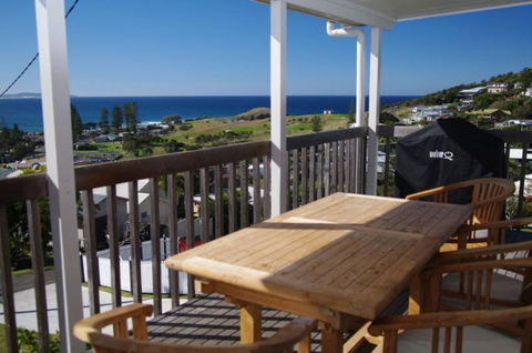 Awesome View, 4 View Street - Accommodation Nelson Bay 1