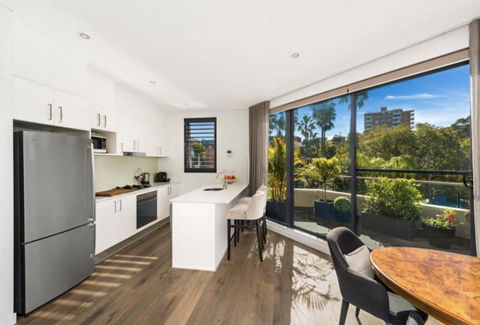 B312S - Luxury Waverton Apartment - Accommodation Nelson Bay 1