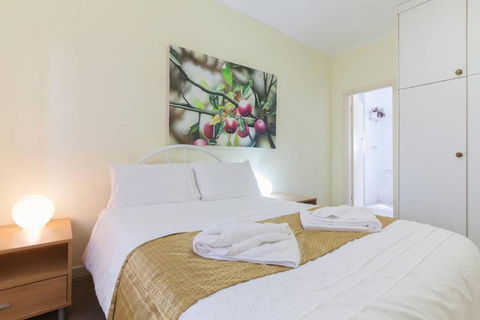 B5 Crawley Apartment 1 BRM & Sleepout Near UWA - Accommodation Nelson Bay 0