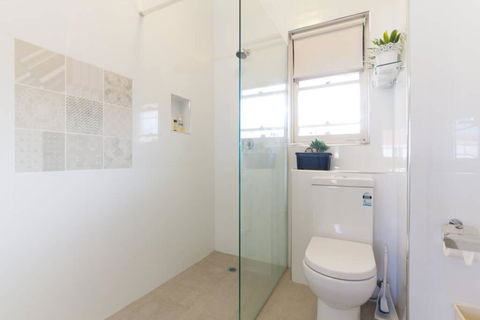 B7 Crawley Apartment 1 BRM & Sleepout Near UWA - Accommodation Nelson Bay 1