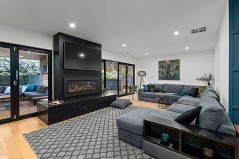 BADGER HOUSE - 4 Bed, 4 Bath, Stunning Entertainer Plus Fire - Accommodation Nelson Bay 0