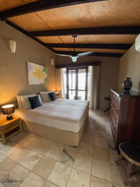 BALA Beach House On ABSOLUTE Beachfront - Accommodation Nelson Bay 1