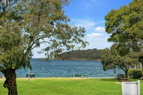 BALO1 - The Esplanade - Mosman - Accommodation Nelson Bay 0