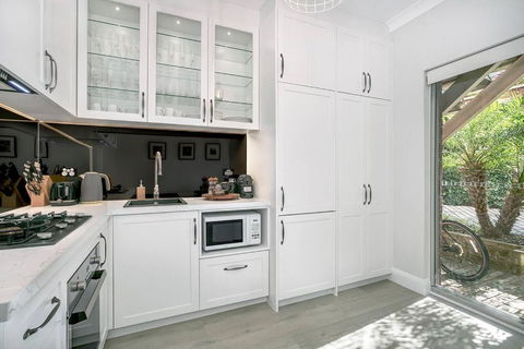 BALO1 - The Esplanade - Mosman - Accommodation Nelson Bay 2