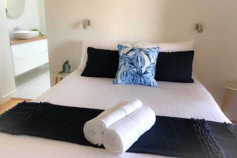 BAY OF FIRES BEACH SHACK Ocean Views From A Modern Beachhouse - Accommodation Nelson Bay 1