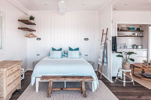 BAY PROPERTIES . Beach House Studio - Accommodation Nelson Bay 4