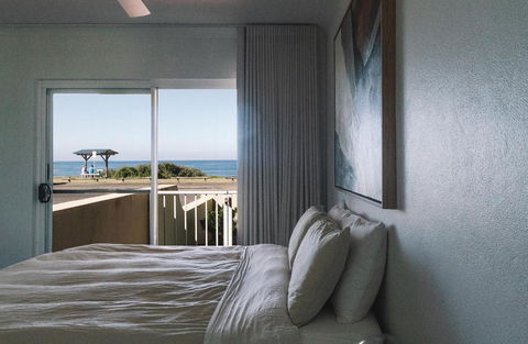 BAY PROPERTIES . Ocean Sounds - Accommodation Nelson Bay 4
