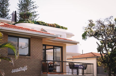BAY PROPERTIES . Seadrifter - Accommodation Nelson Bay 3