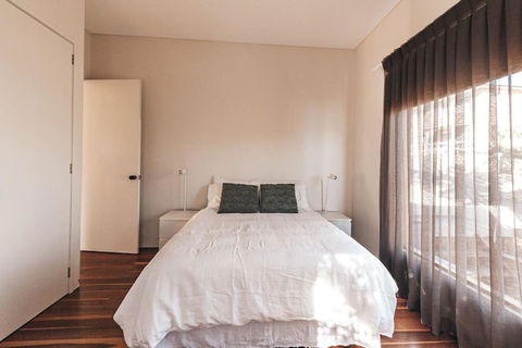BAY PROPERTIES . The Big Chill - Accommodation Nelson Bay 4