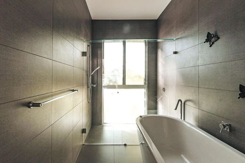 BAY PROPERTIES . The Chill - Accommodation Nelson Bay 4