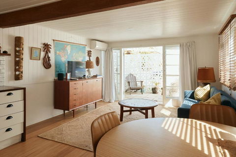 BAY PROPERTIES . The Sailors Bungalow - Accommodation Nelson Bay 0