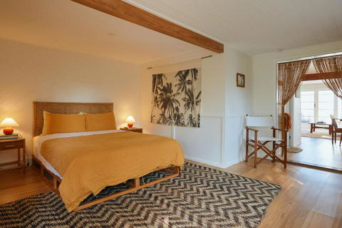 BAY PROPERTIES . The Sailors Bungalow - Accommodation Nelson Bay 1