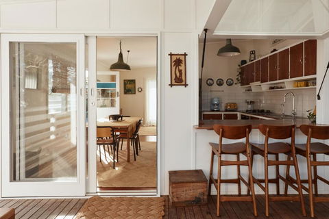 BAY PROPERTIES . The Sailors Upper Deck - Accommodation Nelson Bay 1