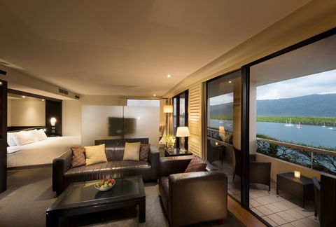 Hilton Cairns - Accommodation Nelson Bay 23