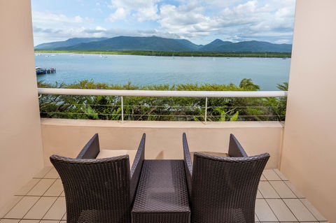 Hilton Cairns - Accommodation Nelson Bay 29