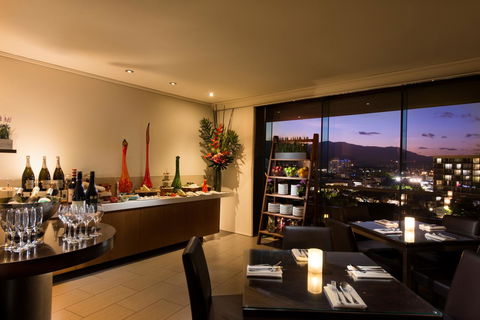 Hilton Cairns - Accommodation Nelson Bay 35